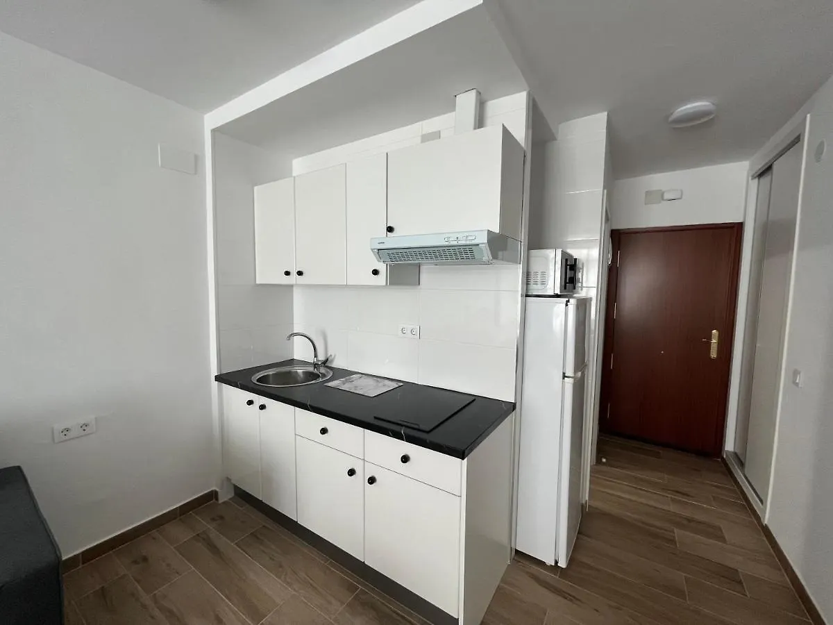 Ver621 - Estudio Con Vistas Al Mar, Wifi, Piscina, Centro A 100 Metros, Playa A 600 Metros Torremolinos 0*,  Spain